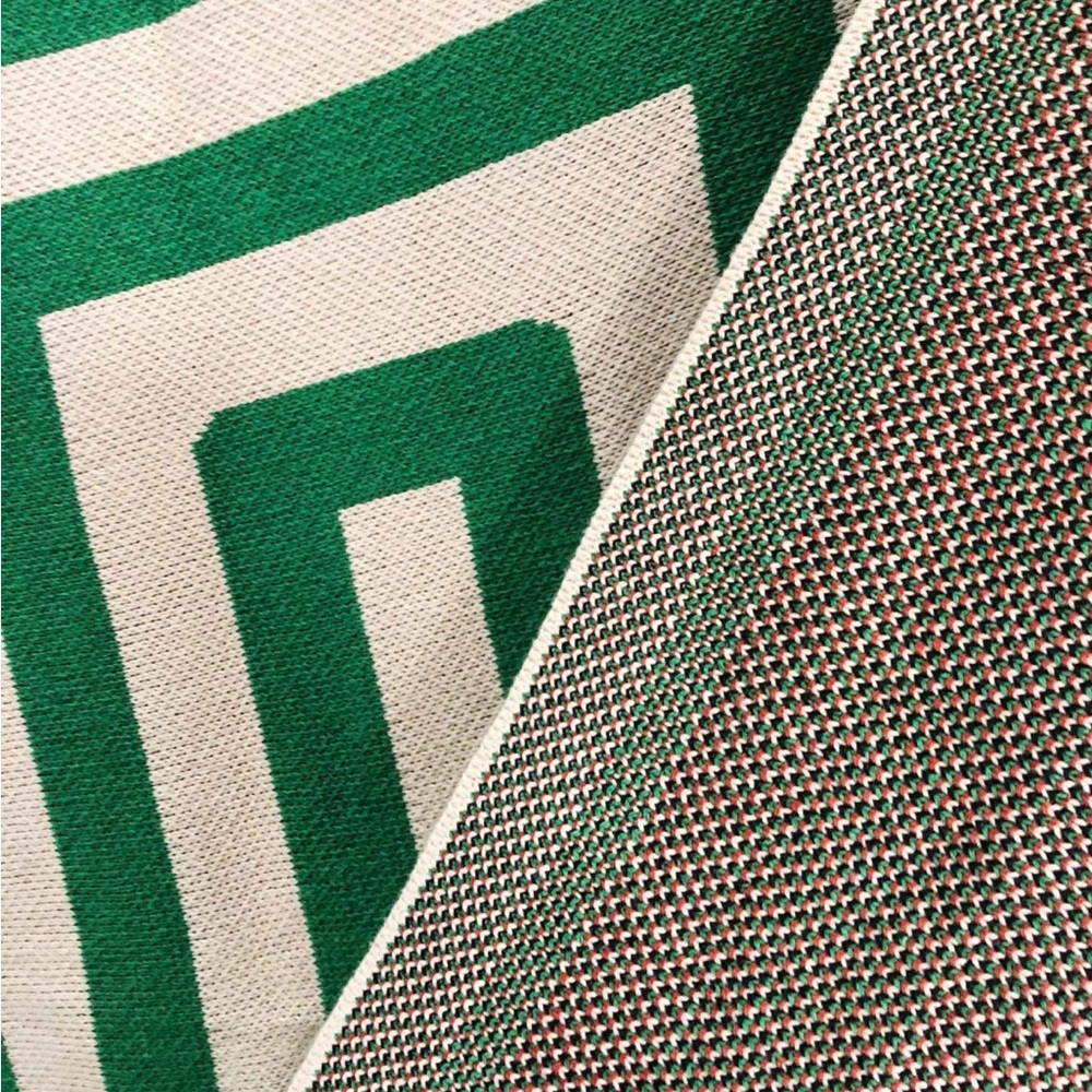 Green and White Snake Pattern Throw Blanket - Picture 5 of 6
